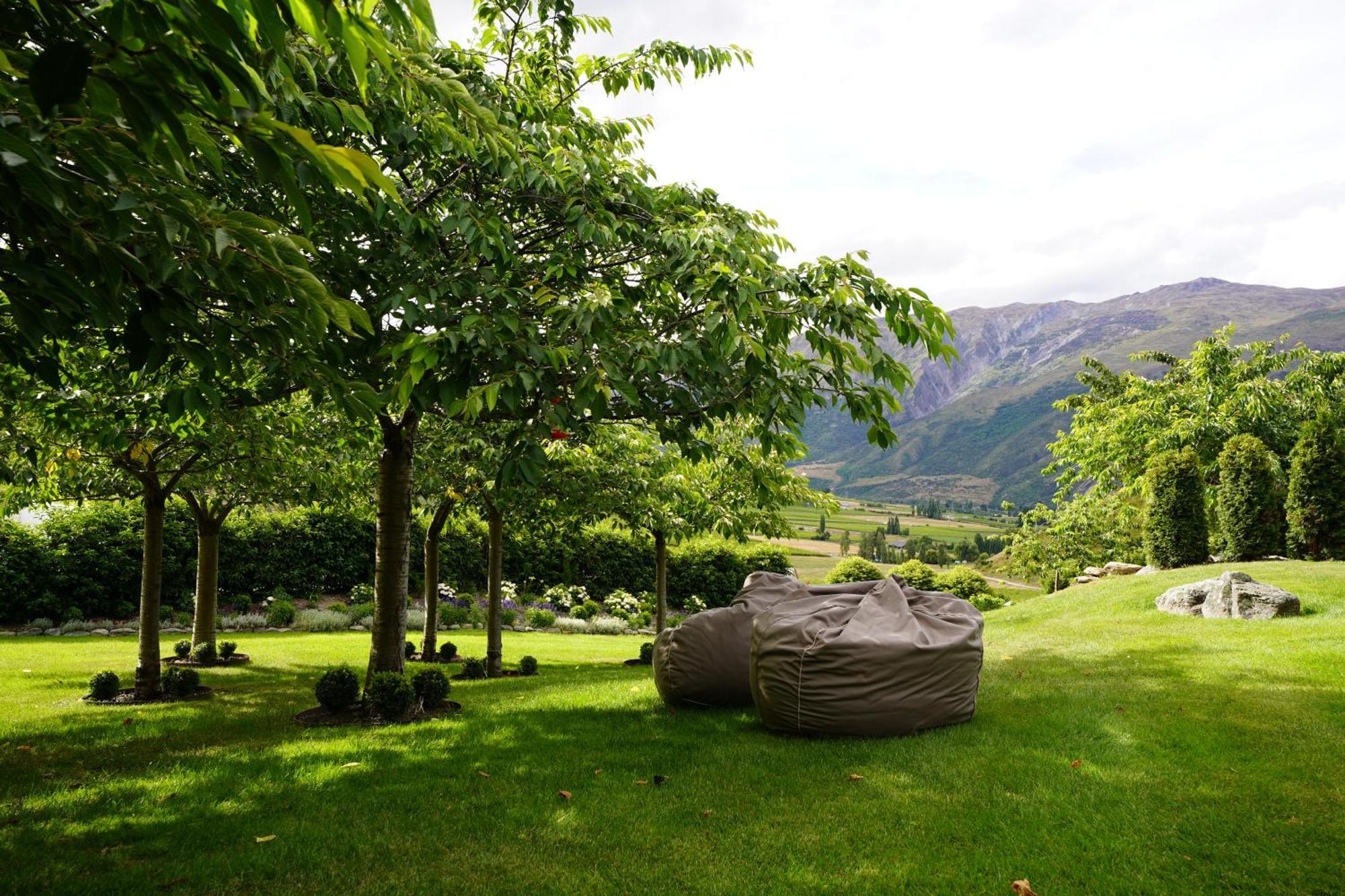 Mt Rosa Lodge Boutique Vineyard Accommodation Wanaka Exterior foto